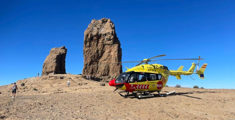 Redningshelikopter ved Roque Nublo på Gran Canaria.